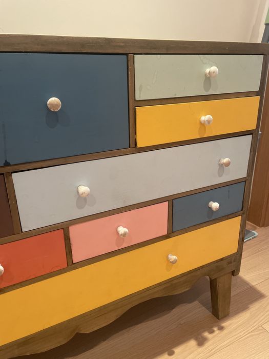 Armário cómoda com gavetas