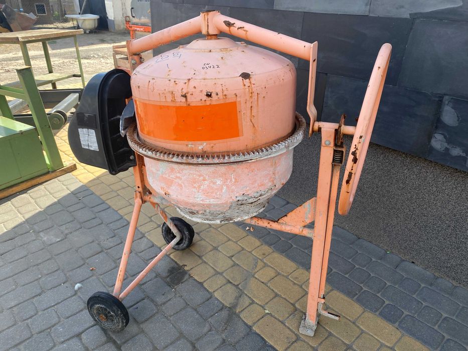 Betoniarka Altrad 130l