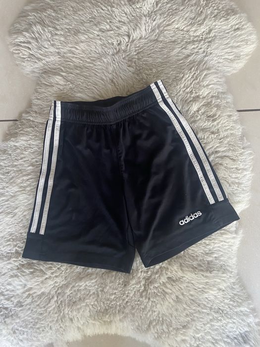 Spodenki  szorty chłopięce Adidas  rozm 140