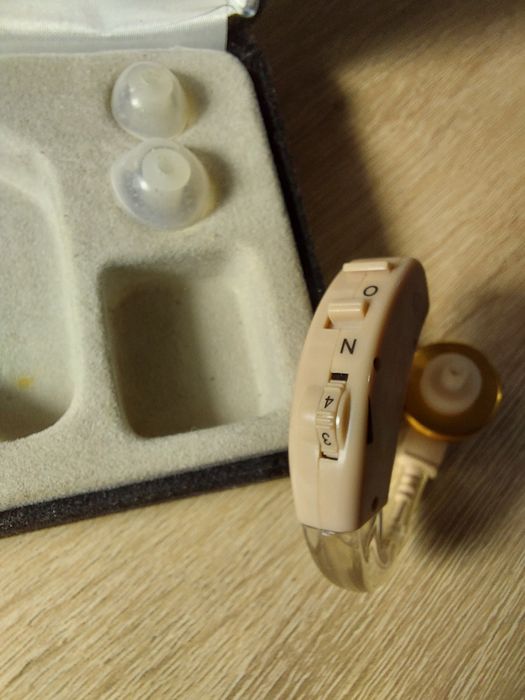 Слуховой аппарат  ,,ITON Z28,, и ,,TONDI,,