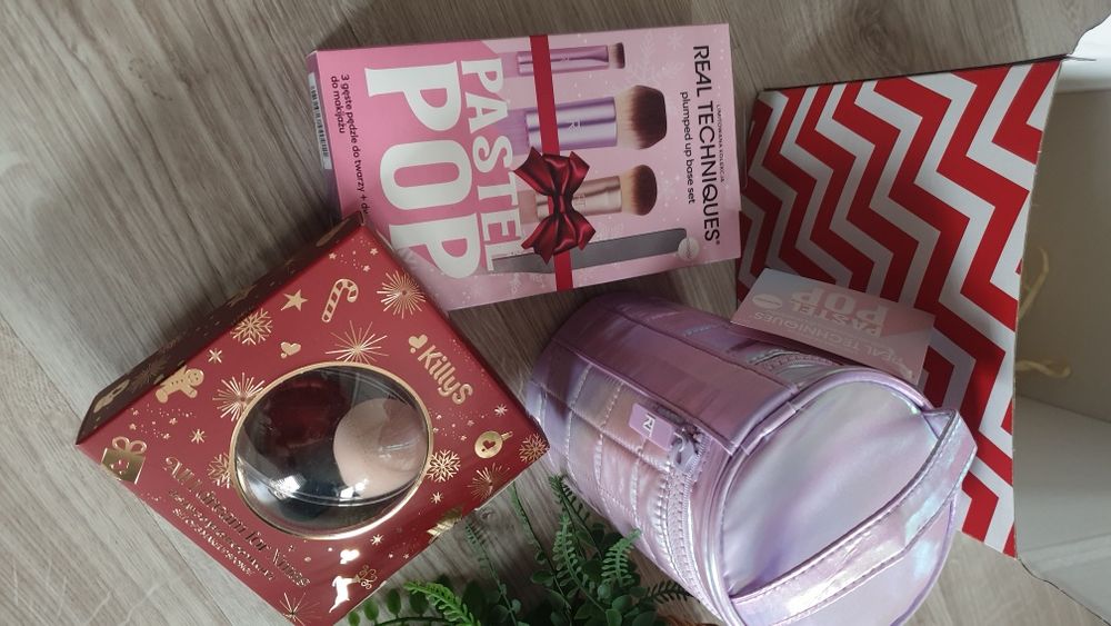 Zestaw prezentowy pędzle do makijażu Real Techniques Pastel Pop kosmetyczka
