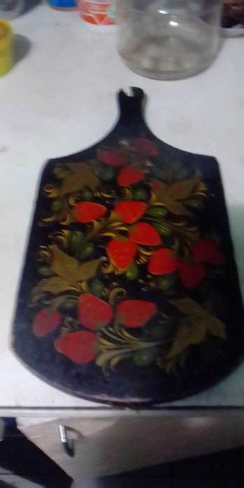 Дерев'яна колоритна кухонна дощечка для нарізки овочей, фруктів, м'яса