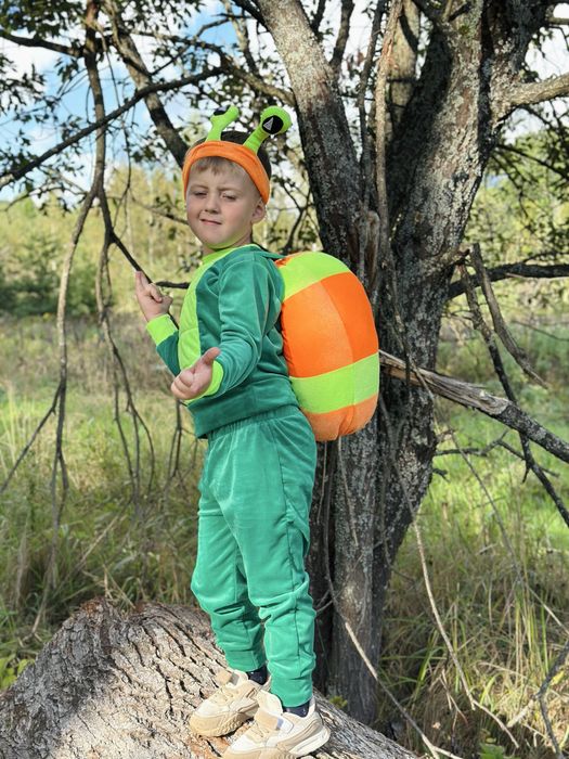 Карнавальний костюм равлик , жабеня , їжачок , зайчик , ведмедик