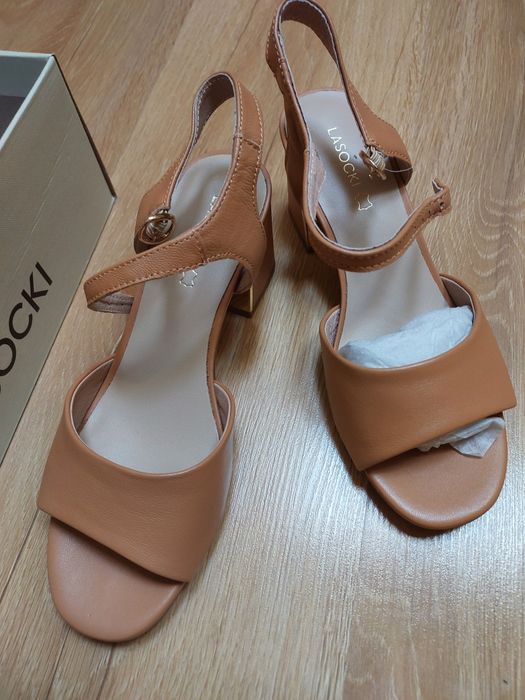 Nowe sandały Lasocki rozmiar 36