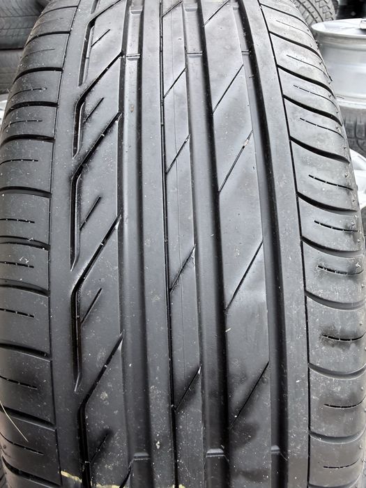 Шини  літні 225/55/17 Bridjestone turanza T 001 RFT