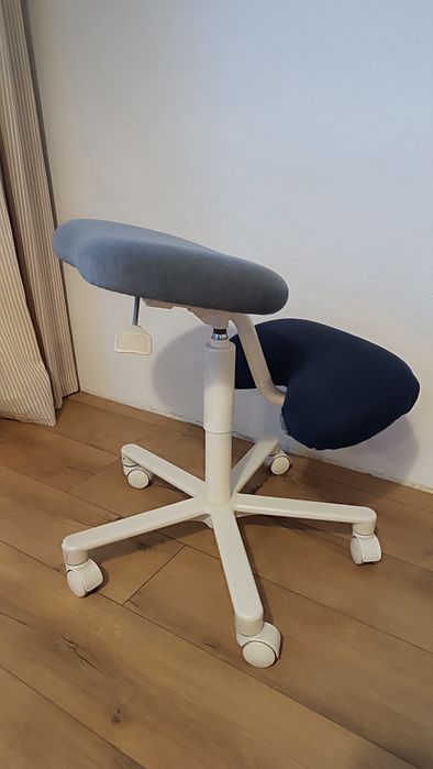 Klęcznik, krzesło za darmo