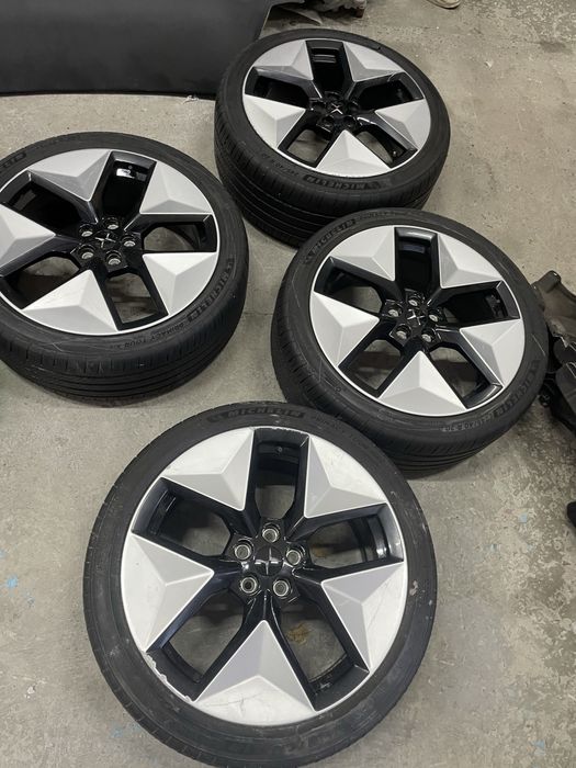 Диски з резиною 245/40 R20 Polestar 2