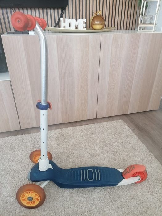 Trotinete infantil em muito bom estado