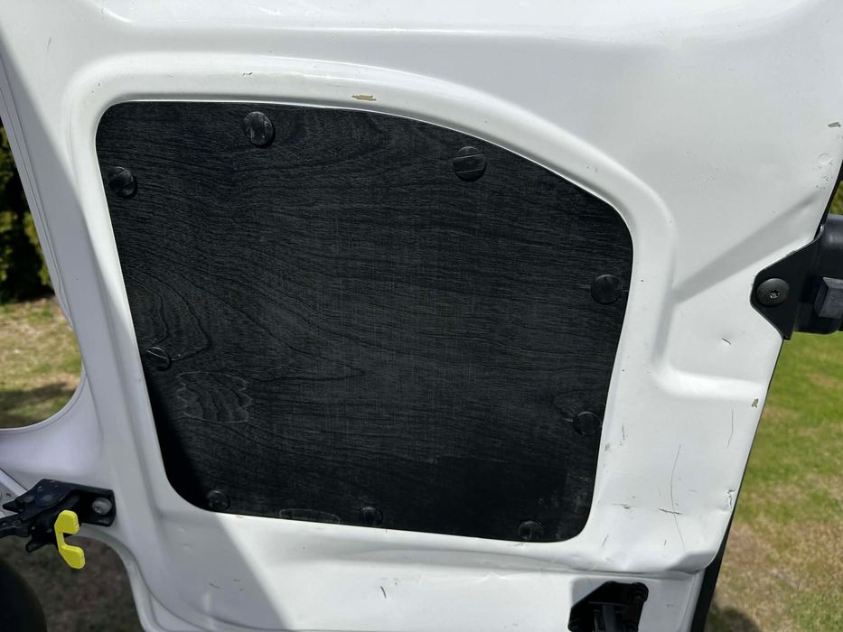Boczek Płyta tylnich drzwi Berlingo Partner 08-18