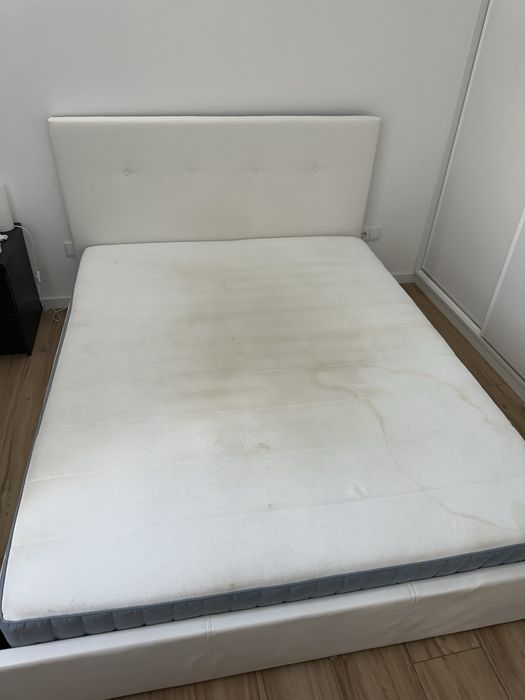 Cama (colchao e estrado)