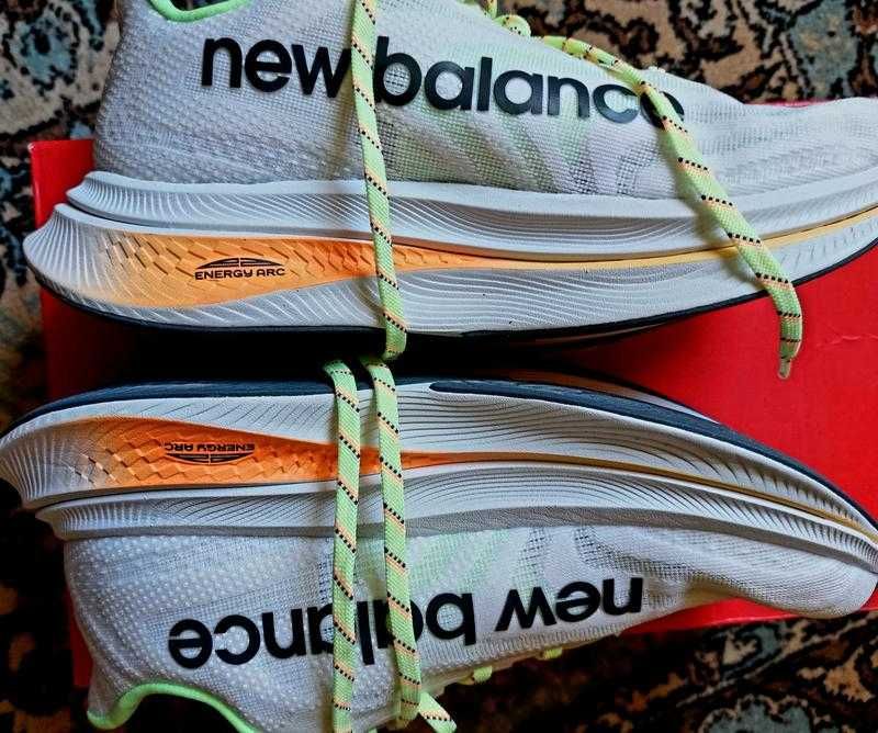 Кросівки жіночі, new balance, 25,5 см. , розмір 40. карбон. нові