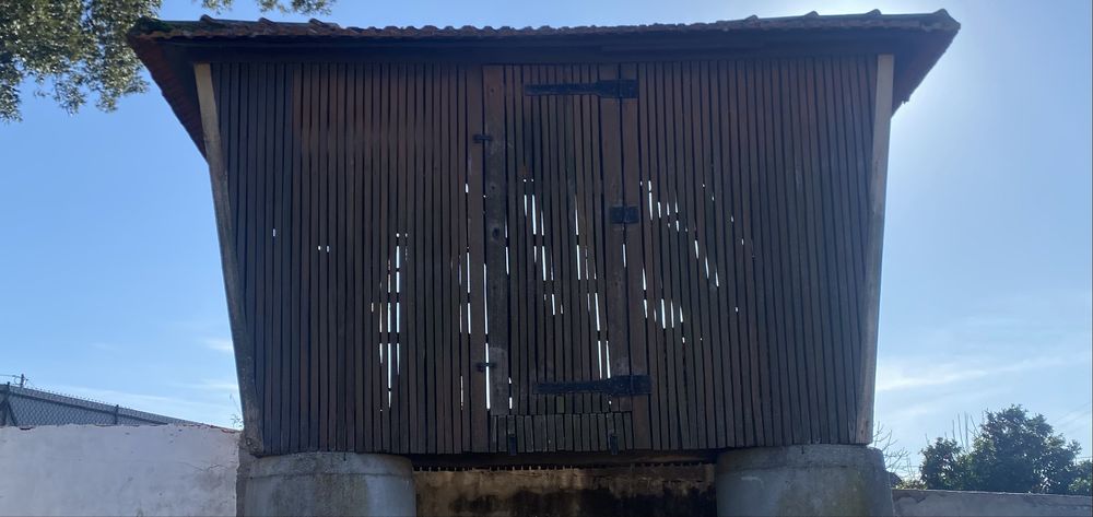 Vendo canastro/ espigueiro