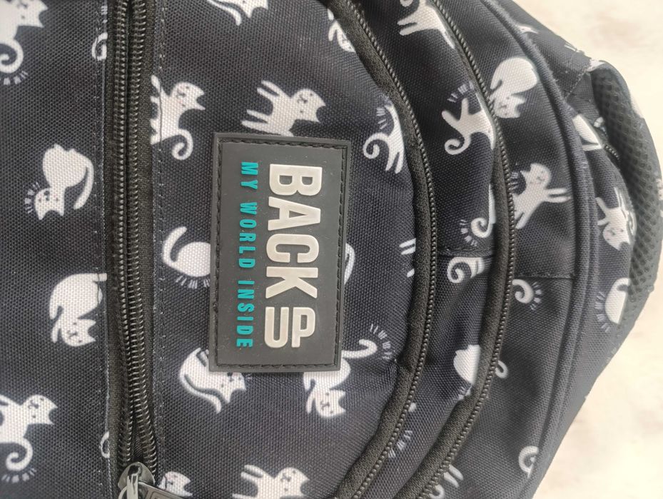 plecak back up z kotkami