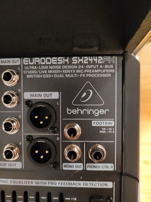 Mixer Behringuer SX2442