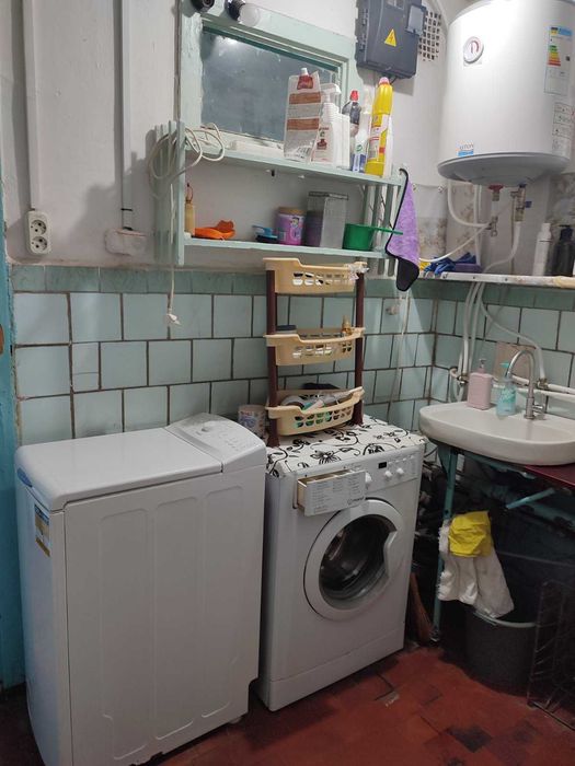 Кімната 16,5 кв.м. з ремонтом та меблями в гуртожитку,вул. Д. Ойстраха