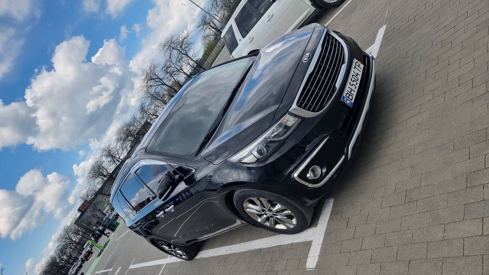 Продам KIA Carnival