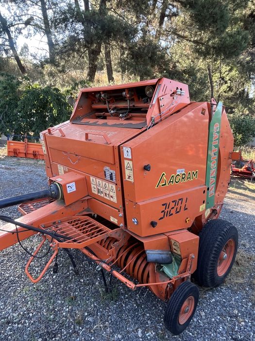 Enfardadeira de rolos Galignani 3120L