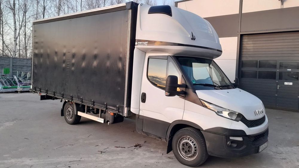 Iveco DAILY  4,9dł/2.2szer/2,35wys.| 3.0 Diesel | 3,5T | 895 kg ład. |