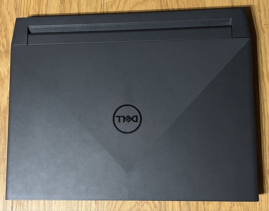 Laptop Dell G15 5510 i5-10gen 16GB /SSD 512GB / GTX 1650  15,6 Win 11