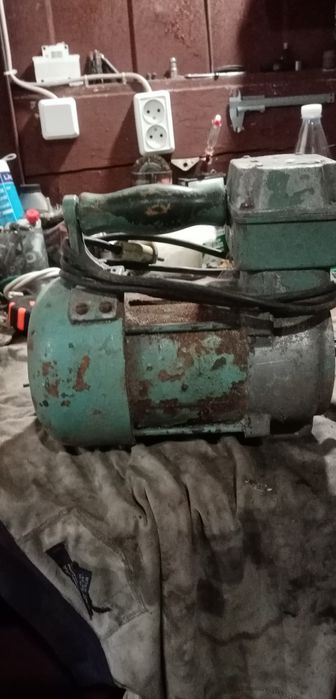 Стійка під дрель.Єлектродвігатель.