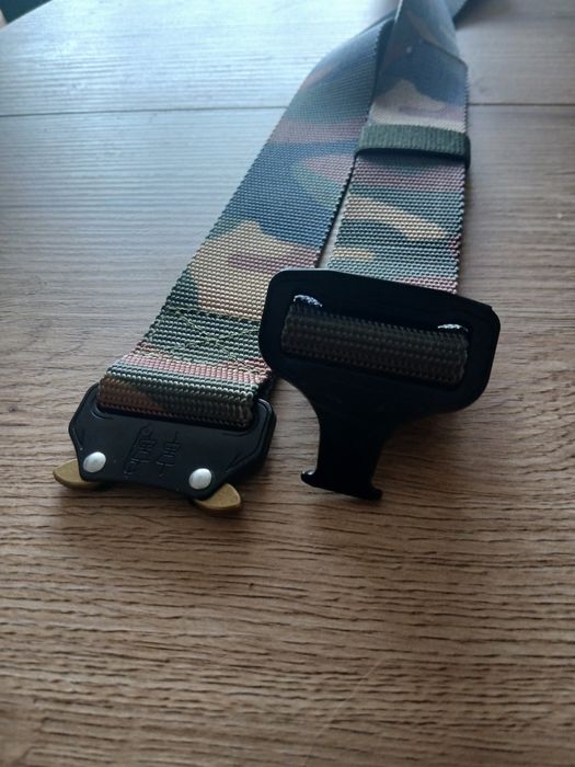 Pasek do spodni typu  survival 120 cm.