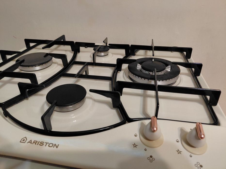 ТОП газова поверхня плита панель газовая варочная поверхность Ariston made in Italy