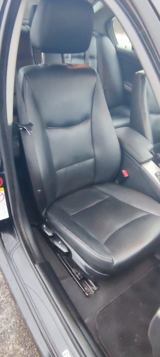 Bmw e90 320d 163km navi xenon pdc cupholdery