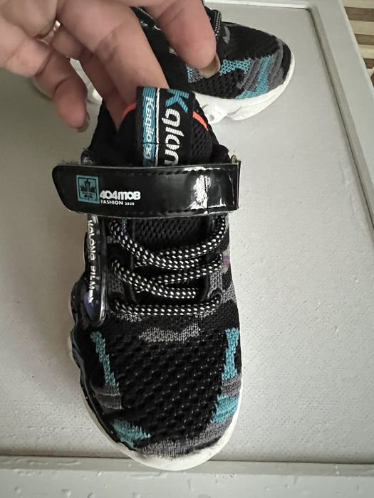 Кросівки хлопчику.