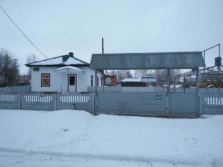 Продаж магазину з територією