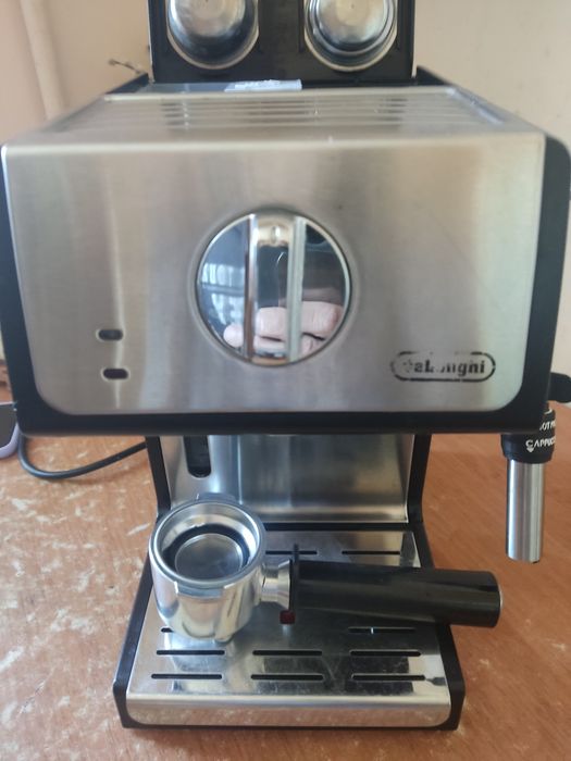 Кавоварка Delonghi