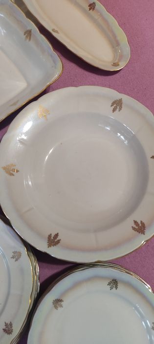 Продам сервиз столовый