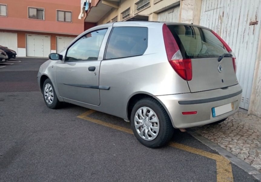 Fiat Punto MultiJet 5 Lugares