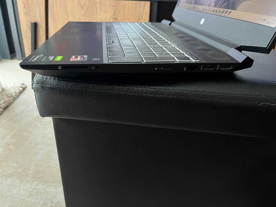 Portátil HP Pavilion 15 ec1xxx