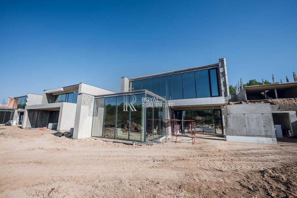 Продаж Вілла в LION HILLS 260 м2 6 сот БЕЗ % Гараж 4 Кімнати Лісники Обухівський район 15 Хвилин від Центру Києва
