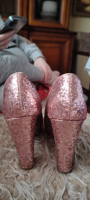 Buty różowe z brokatem karnawał  na słupku 38 H&M