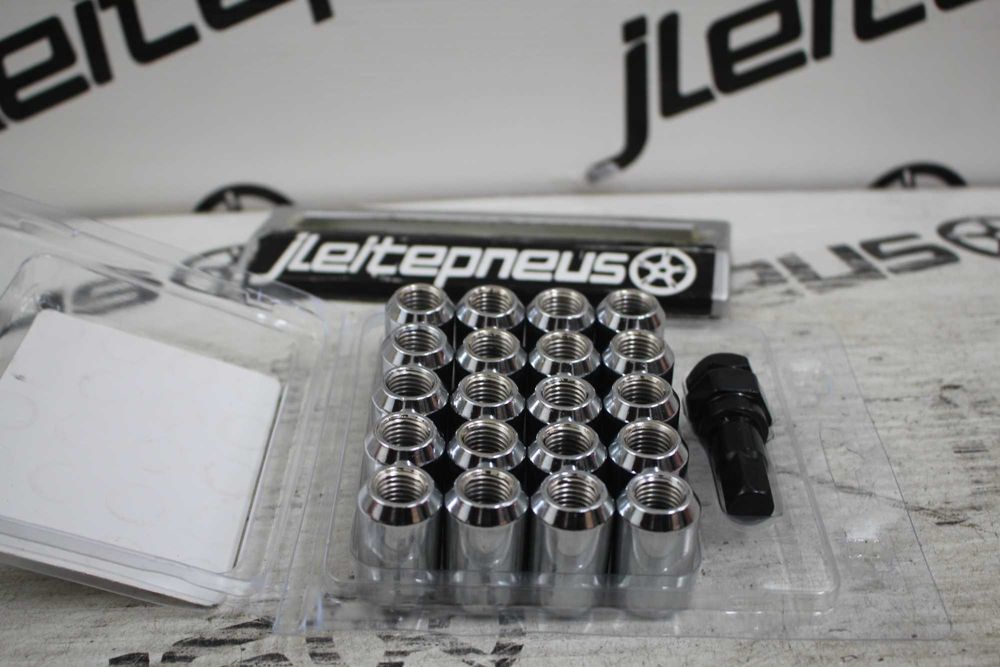 Set of SILVER imbus lug nuts 12x1,5 + Key