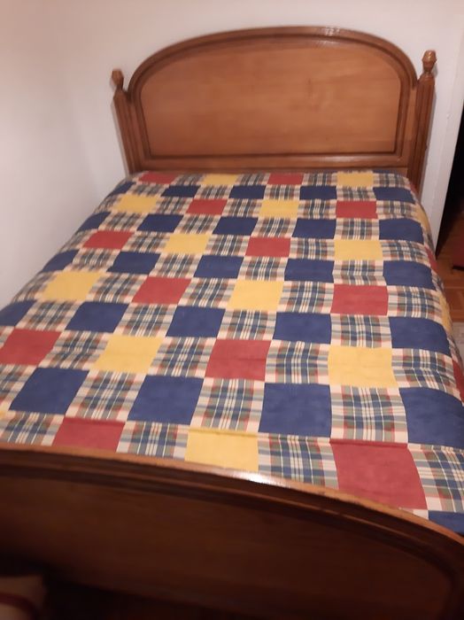 Quarto de casal em madeira