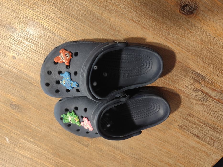 Crocs kapcie c10/c11