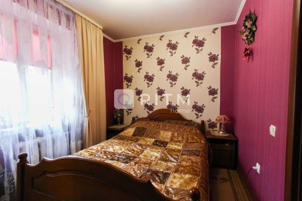 4-к. квартира з меблями та ремонтом за вул. Відродження