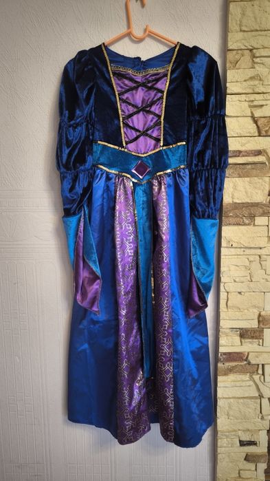 Карнавальний костюм принцеса королева