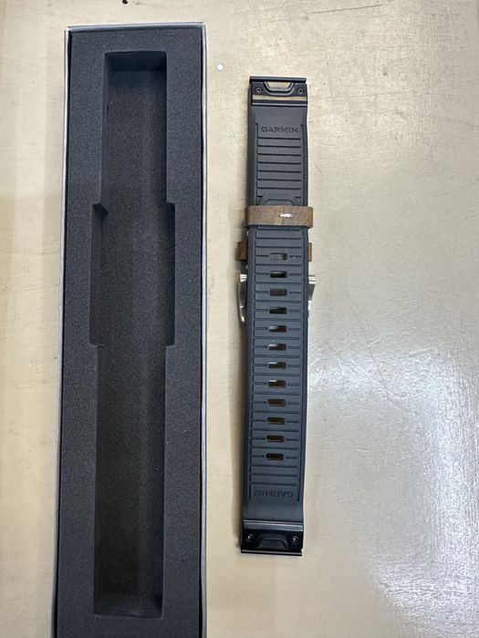 Ремінець шкіряний Garmin MARQ 22mm