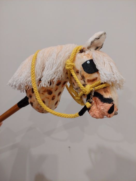 Hobby horse a5 z kijem I akcesoriami Tarant hhss