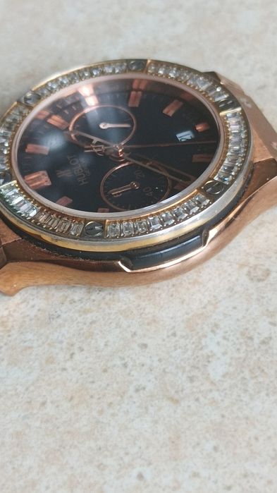 Наручные часы Hublot.