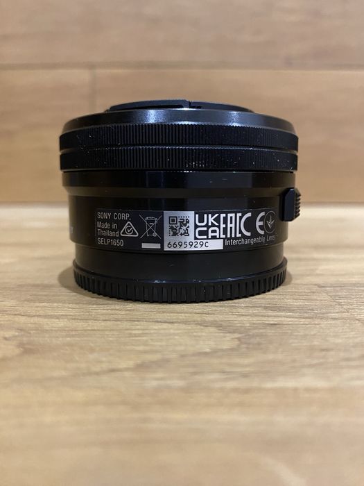 Объектив Sony E PZ 16–50mm f/3.5–5.6 OSS