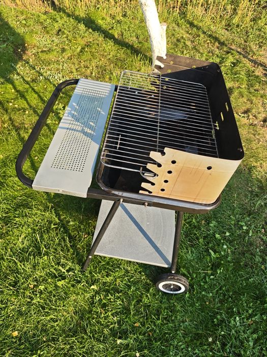 Grill węglowy MIRPOL MIR404 53×33,5 cm | Wózek | Bardzo dobry stan