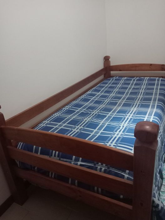 Cama de solteiro com colchão
