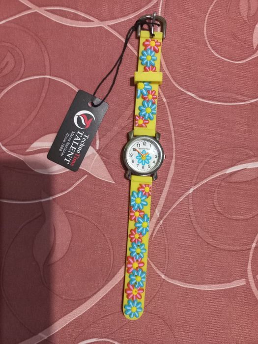 Relógio de pulso florido NOVO