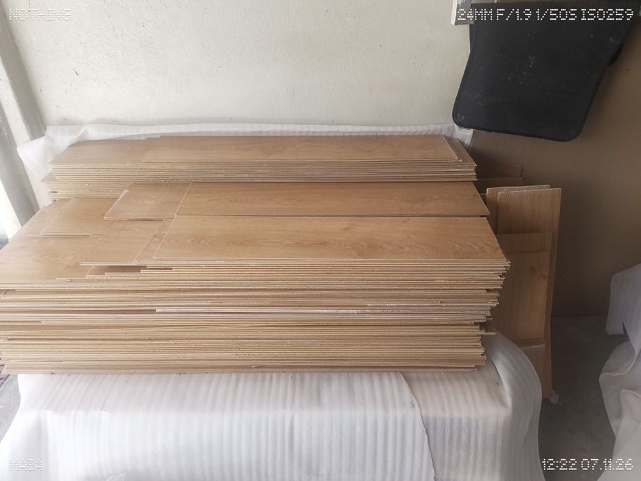 Pavimento flutuante 7mm castanho claro