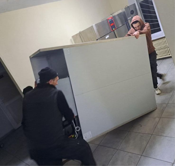 Вантажники Львів. Грузчики. Різноробочі. Недорого. Вивіз сміття.