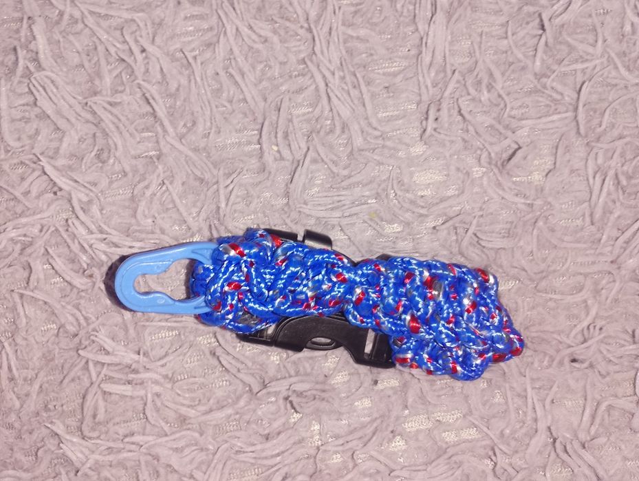 Ошийник для собак з паракорду 29 см відбиваєтся в ночі, спаї показано